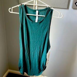 Lululemon Round Two Tank size 4 new with tags.